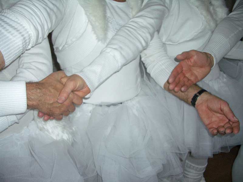 f&ouml;teli garde-robe